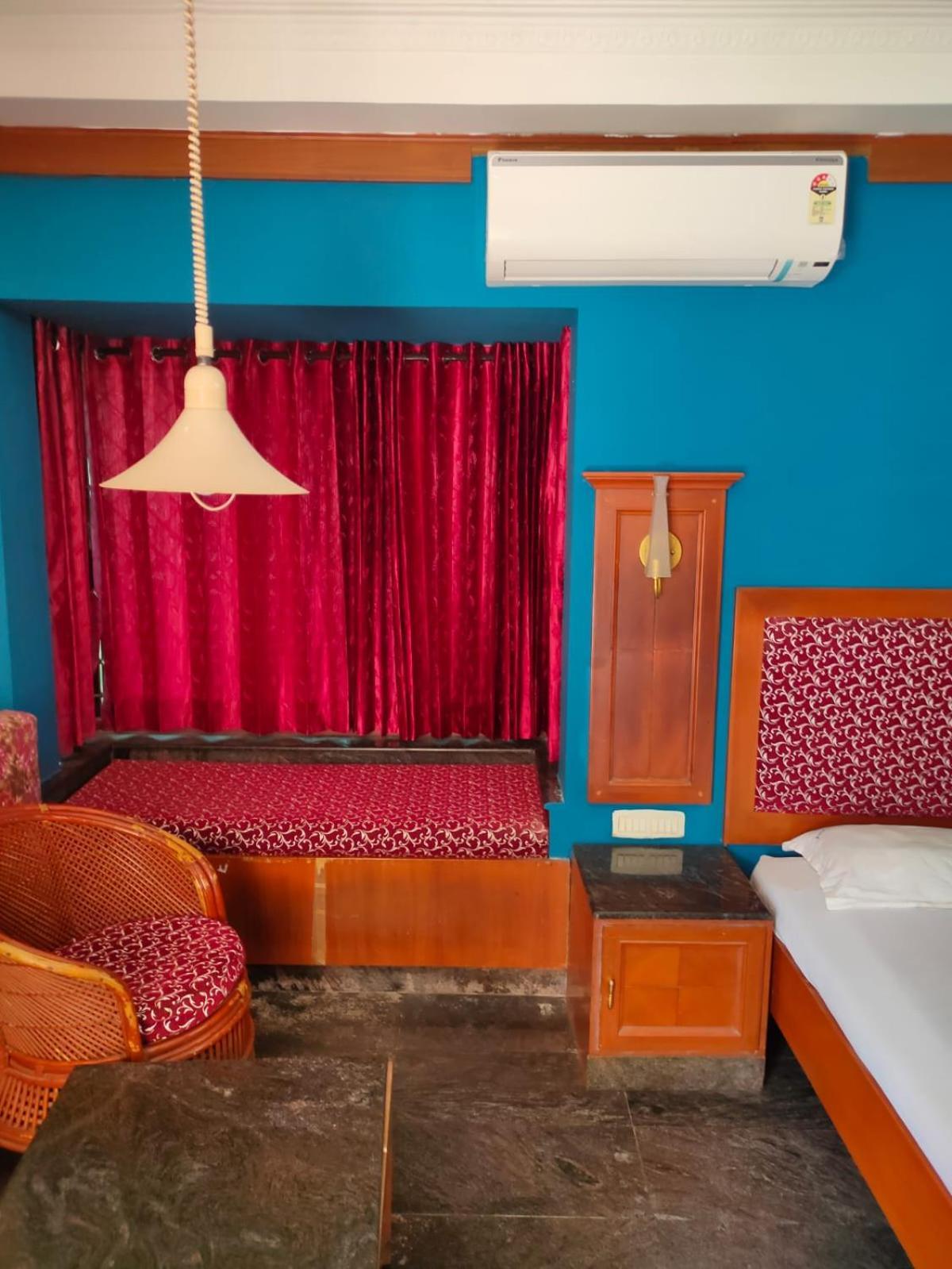 Anjana Hotels Theni Exterior foto